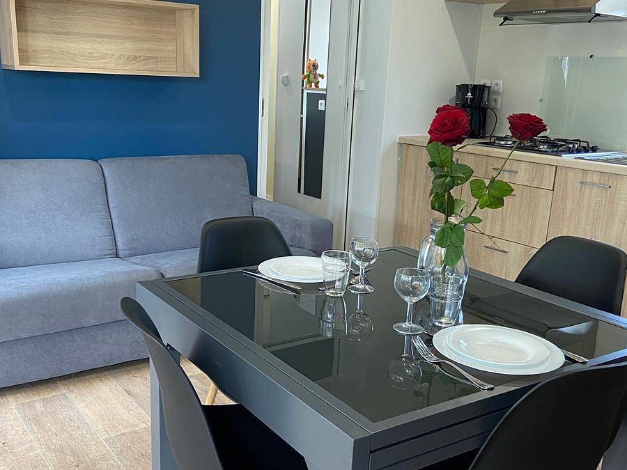 Camping Domaine de l'Orangerie de Lanniron   - Canvas and wooden tent 6 persons - Sunêlia Luxe Lodge 3 bedrooms 2 bathrooms - Sheets provided in Quimper, Quimper region