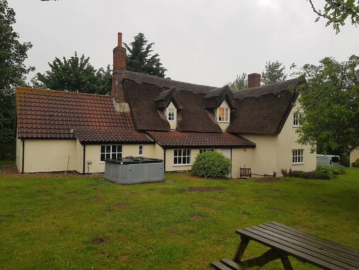 Cottage for 8 people, with garden in Suffolk