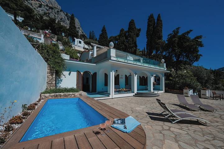 Villa für 5 Personen, mit Garten und Whirlpool sowie Balkon, mit Haustier in Capri