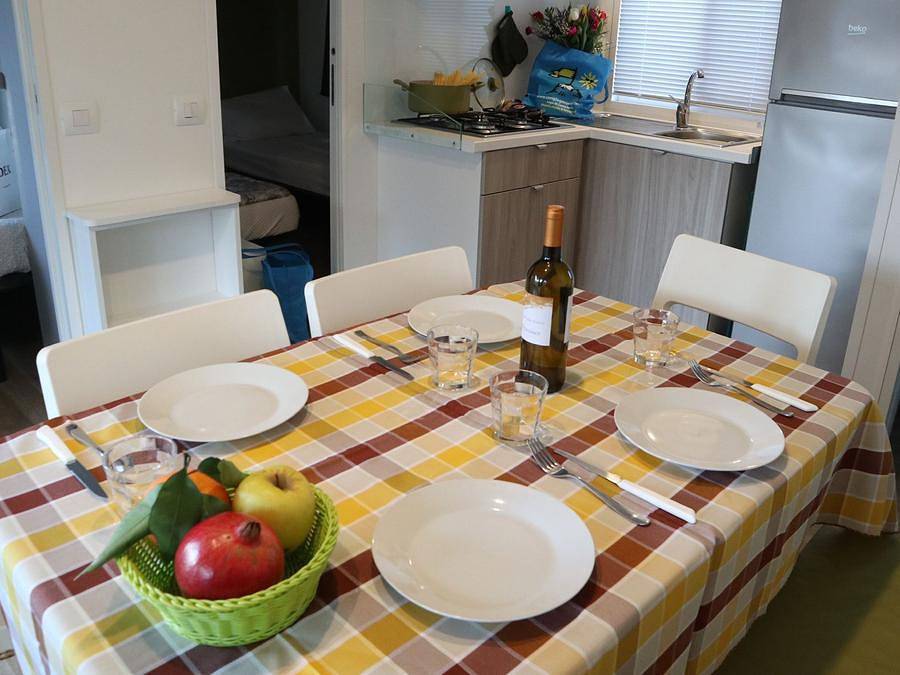 Camping Montorfano - Casa mobile 4 persone - Casa Mobile Comfort Con Due Bagni in Montorfano, Brianza