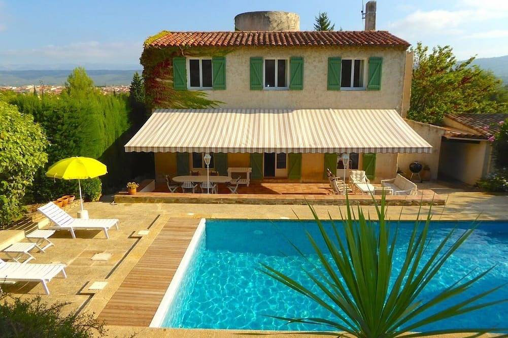 Villa pour 10 Personnes dans Le Beausset, Région de Toulon