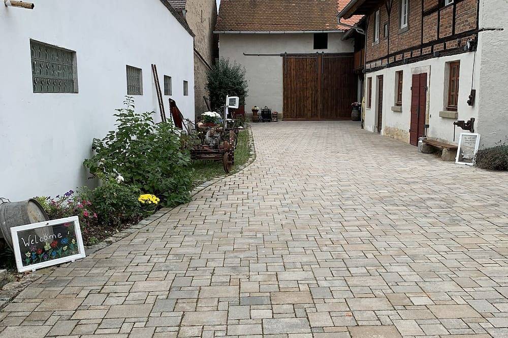 Ganze Wohnung, Ferienwohnung im Lindenhof in Strullendorf, Landkreis Bamberg