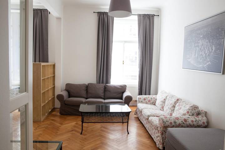 Ferienwohnung für 9 Personen, mit Balkon in Prag - 4