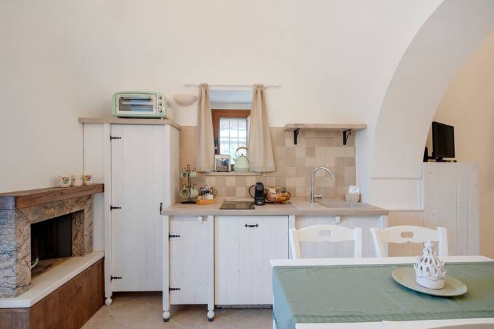 Trullo 'Relais' con terraza compartida, Wi-Fi y aire acondicionado in Castellana Grotte, Region de Bari