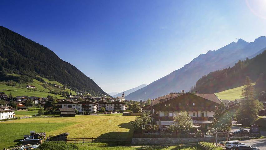 Ferienwohnung für 6 Personen, mit Whirlpool und Garten sowie Terrasse und Sauna im Stubaital - 4