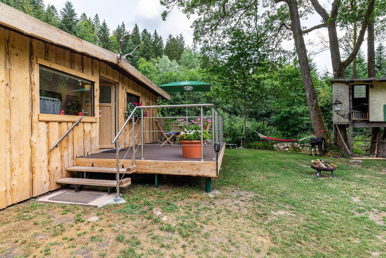 Vakantiehuis 'Am Bach' met privé terras en privé tuin, foto 15