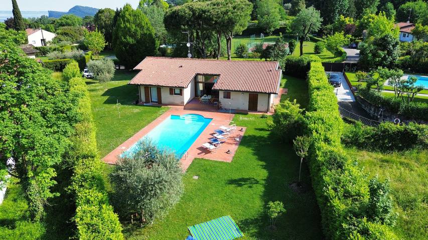 Location de vacances pour 8 personnes, avec jardin à San Felice del Benaco - 4