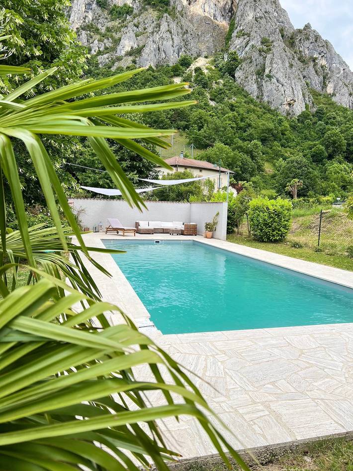 Piscine privée chauffée avec vue sur le Vercors in Beauregard-Baret, Vercors
