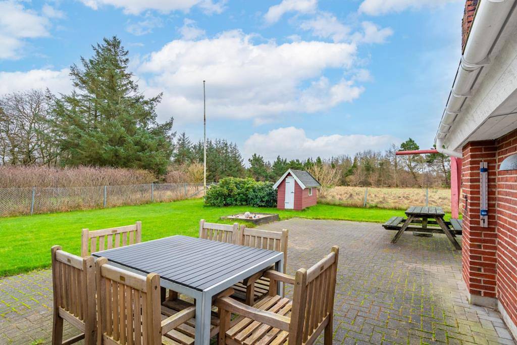 Ferienhaus mit eingezäuntem Grundstück in Henne Strand – ideal für den Urlaub mit Hund  in Henne, Filsø See
