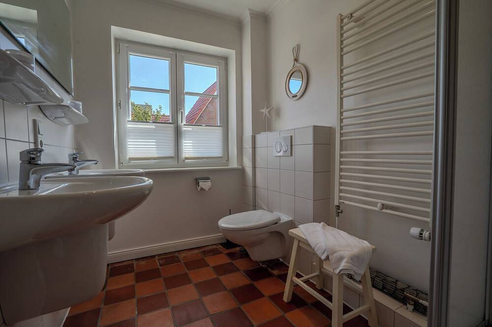 Ganze Wohnung, Gemütliches Appartement \"Diedrichsen 1\" mit Terrasse und Strandnähe in List in List (Sylt), Sylt