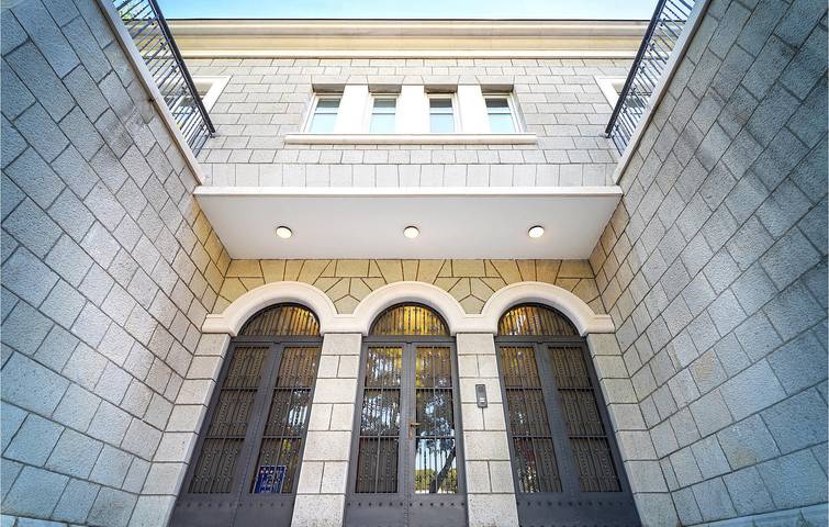 Ferienhaus für 10 Personen, mit Sauna und Terrasse sowie Whirlpool in Split - 3