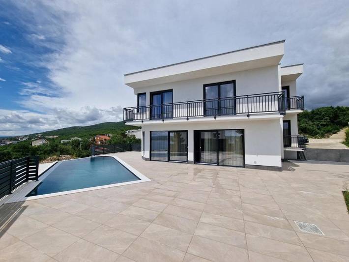 Ferienhaus für 10 Personen, mit Pool und Balkon in Crikvenica