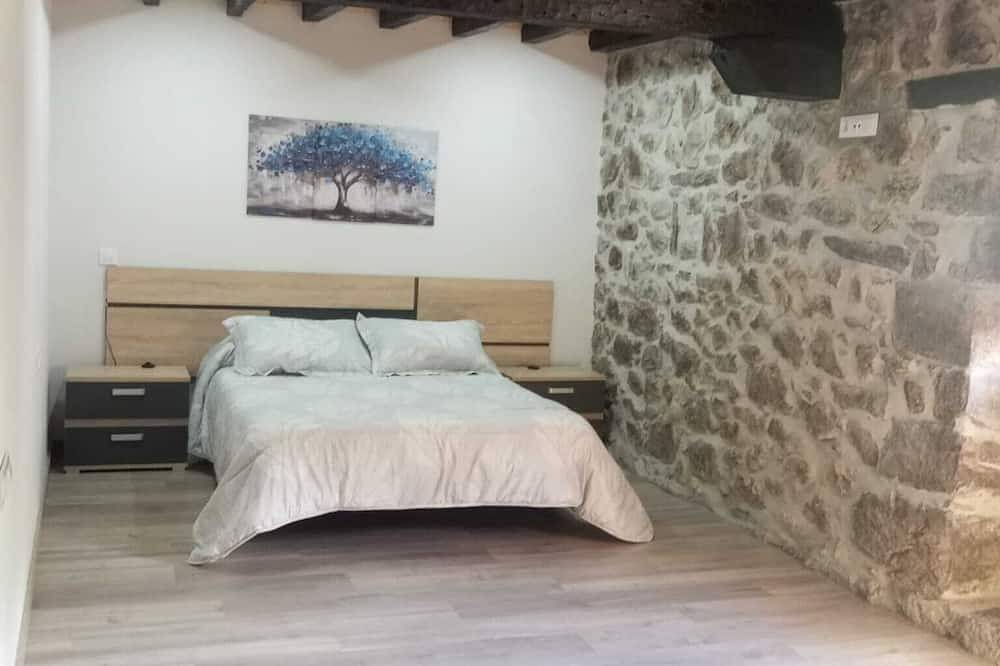 Cottage in the mountains with studio (pet friendly) in Cabrales, Picos de Europa National Park