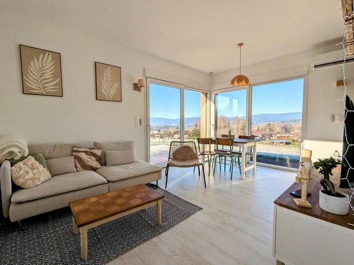 Location de vacances pour 4 personnes, avec jardin à La Houssière