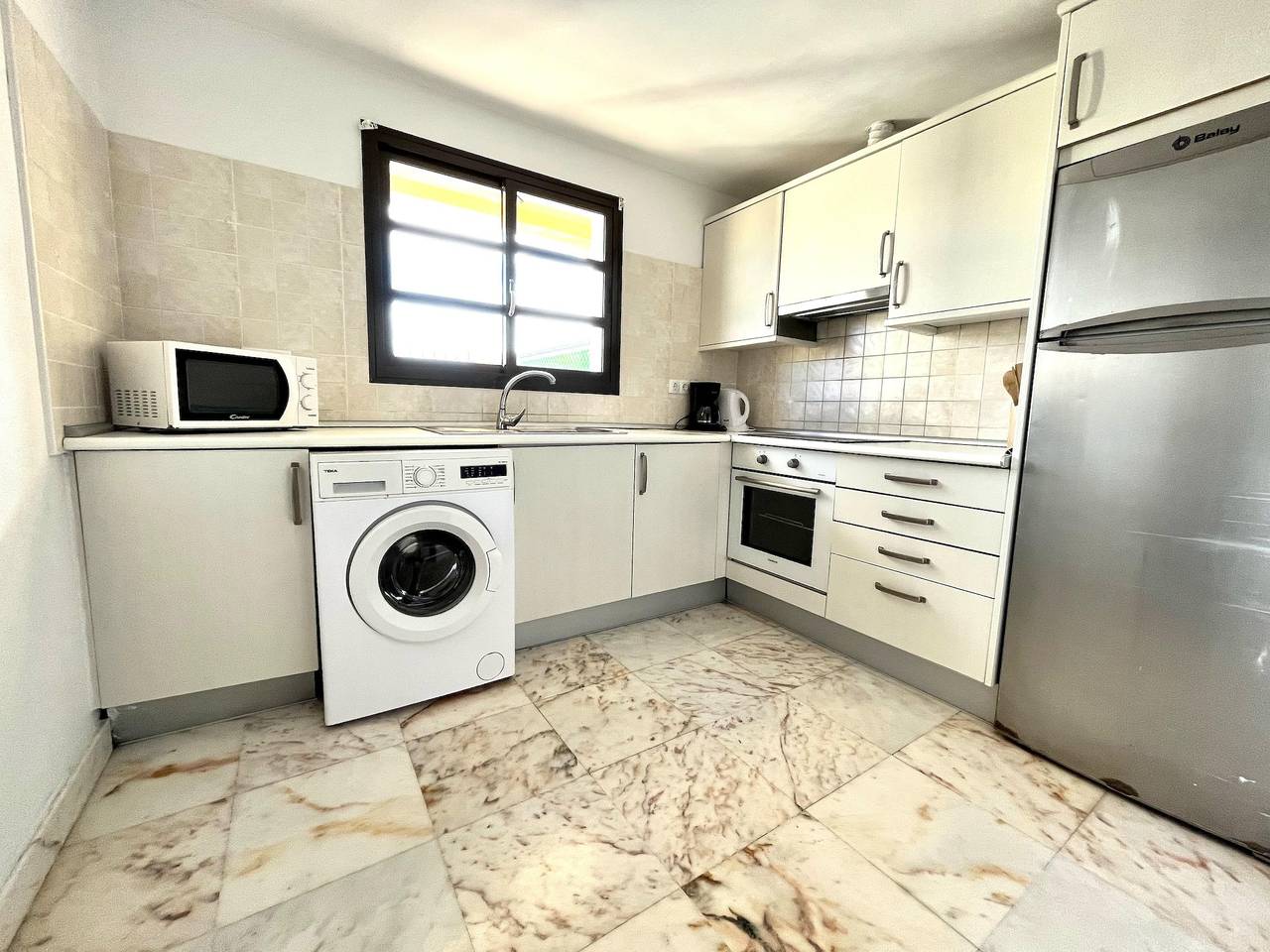 House - Sleeps 6 - Pool - Pet friendly in Geafond, La Oliva