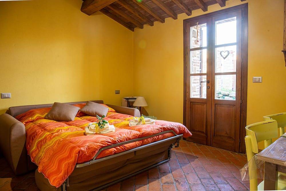 Agriturismo la roggiola in Monticiano, Siena Province