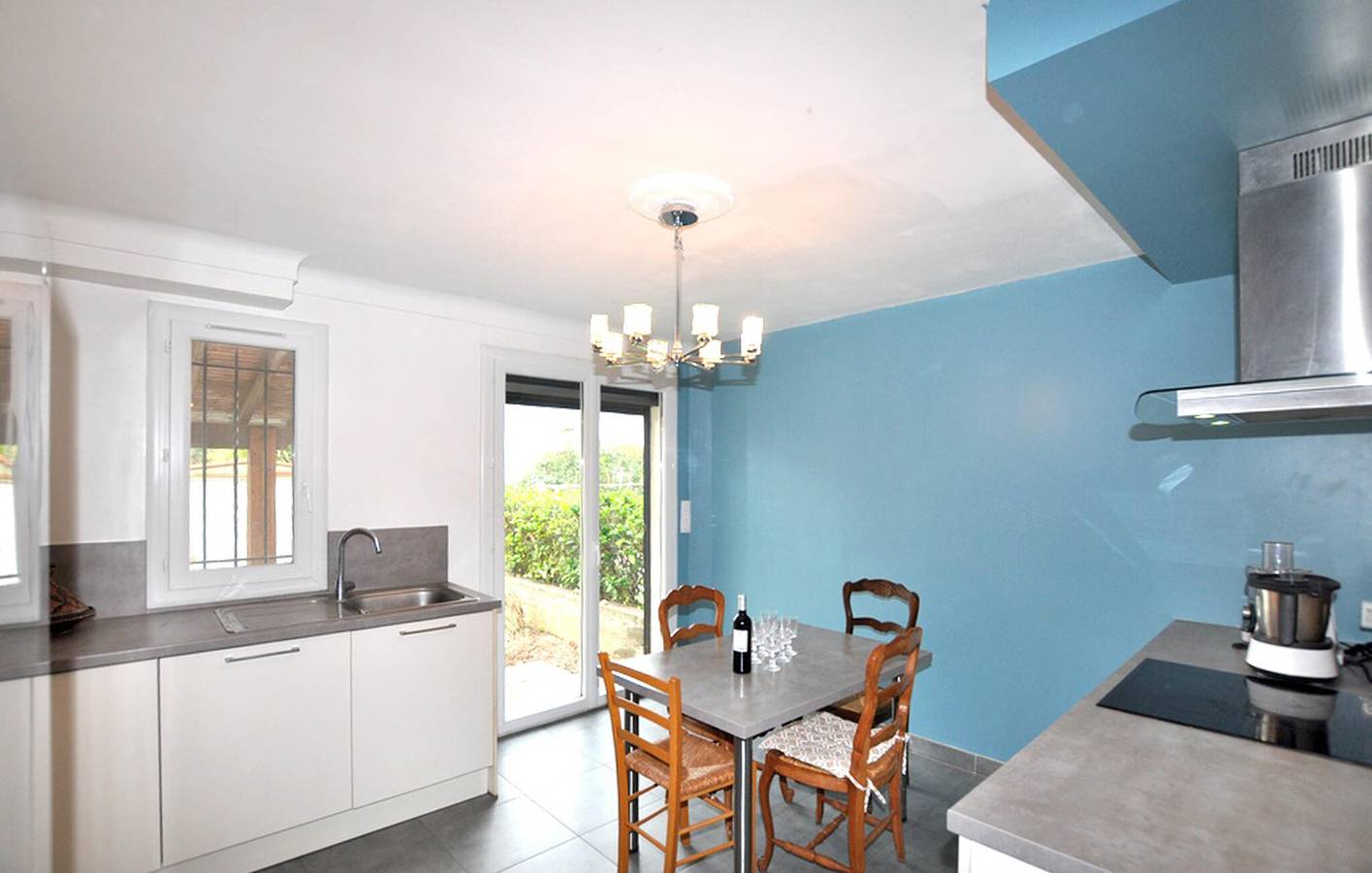 Cozy 1-BR Apartment with WiFi & Parking, Steps from Le Tech River in Le Boulou, Céret region