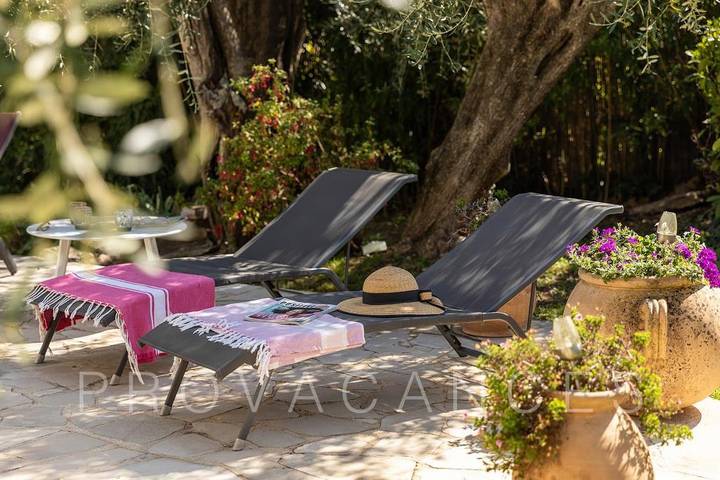 Location de vacances pour 6 personnes, avec jardin à Le Rouret - 2