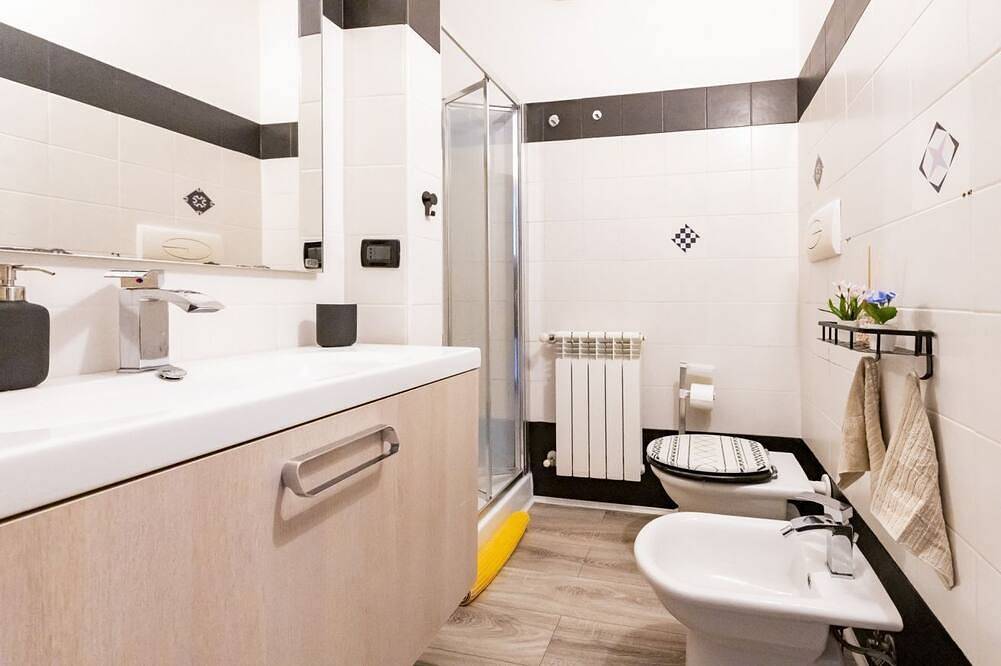 Apartamento entero, Guesthost - Cozy Flat 700mt from the Sea + Parking in Francavilla al Mare, Provincia de Chieti