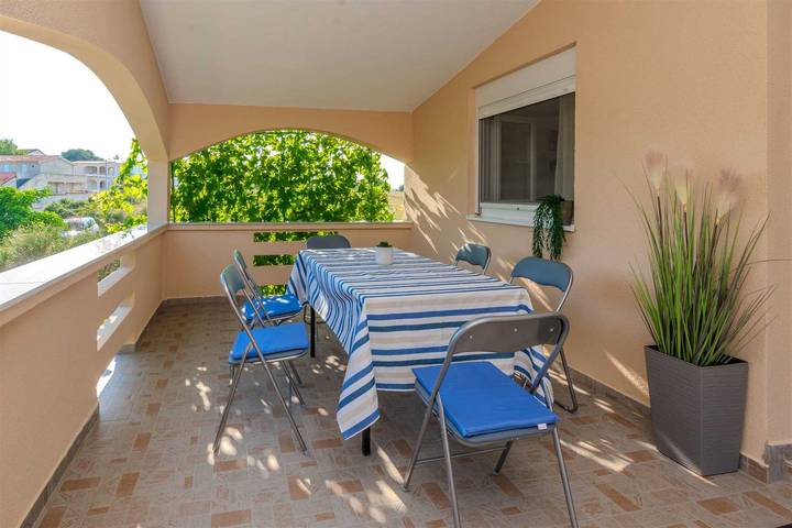 Ferienwohnung für 6 Personen, mit Balkon und Balkon/Terrasse in Dalmatien