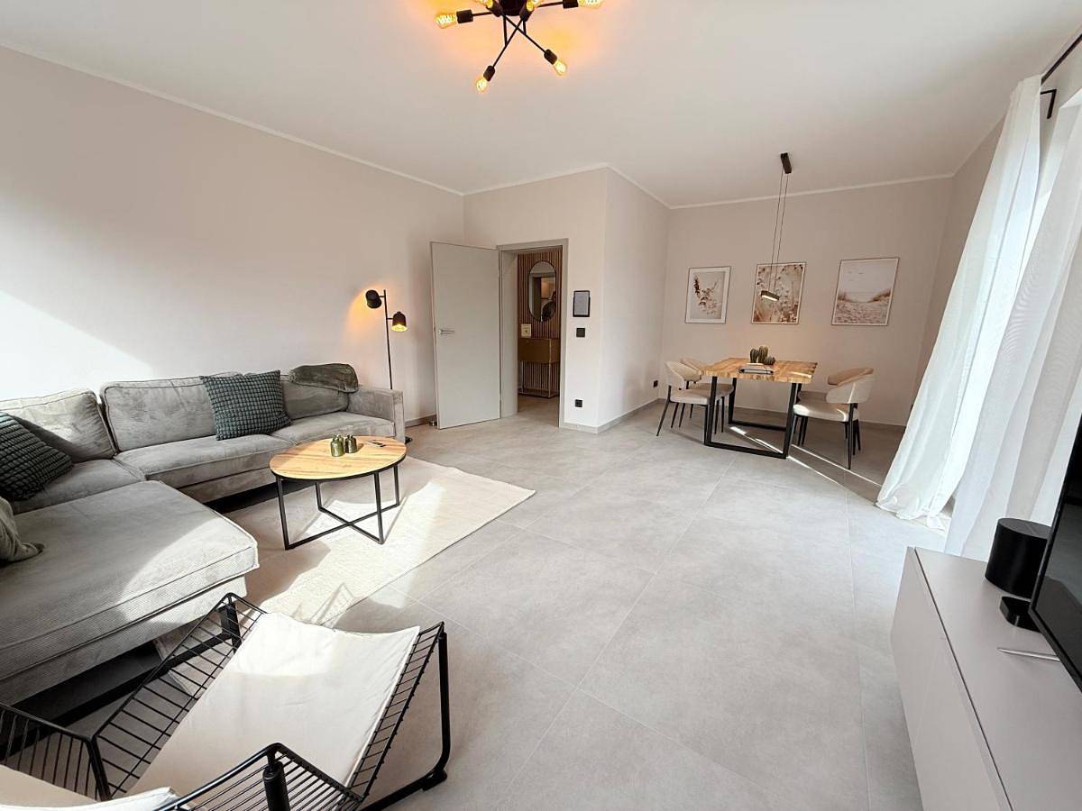 Geheel appartement, Kempen Comfort Apartment with Smart Home, Balcony, Wallbox & Bus Stop in Kempen, Niederrhein