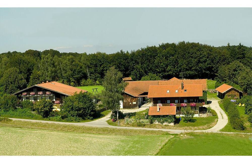 Ganze Wohnung, Komfortable Fewo für 1-2 Personen zur Hofinnenseite in Bad Birnbach, Bayerische Golf und Thermenland