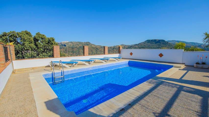 Chalet para 8 personas, con balcón/terraza además de jacuzzi y piscina en Axarquía - 2