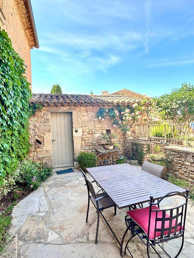 Location de vacances pour 4 personnes, avec terrasse à Aigaliers - 2