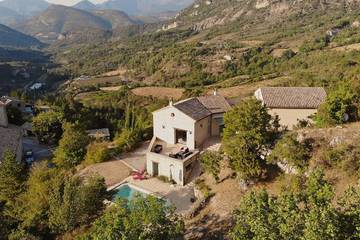 Cottage pour 13 personnes, avec balcon et jardin à Montaulieu