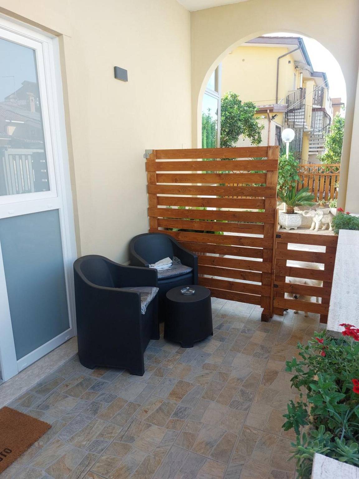 Ganze Wohnung, Ferienwohnung 'Fede's Home' mit Privatterrasse, Wi-Fi und Klimaanlage in Fiumicino, Rom Provinz