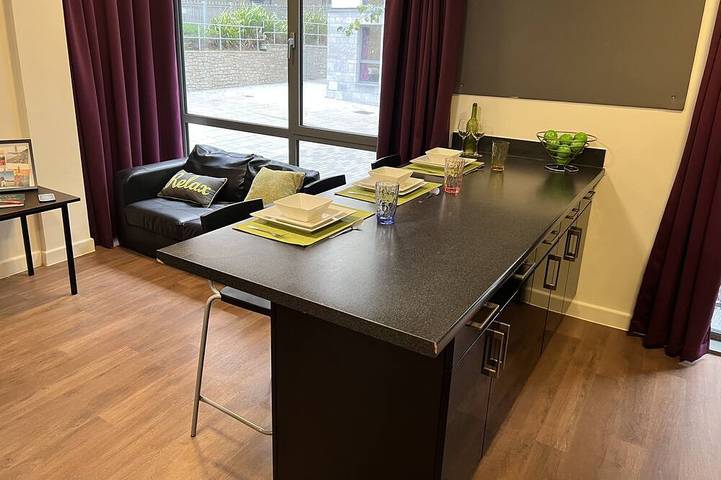 Apartment for 10 people in Plymouth