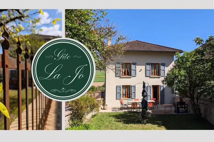 Gîte pour 8 personnes, avec Terrasse et Jardin