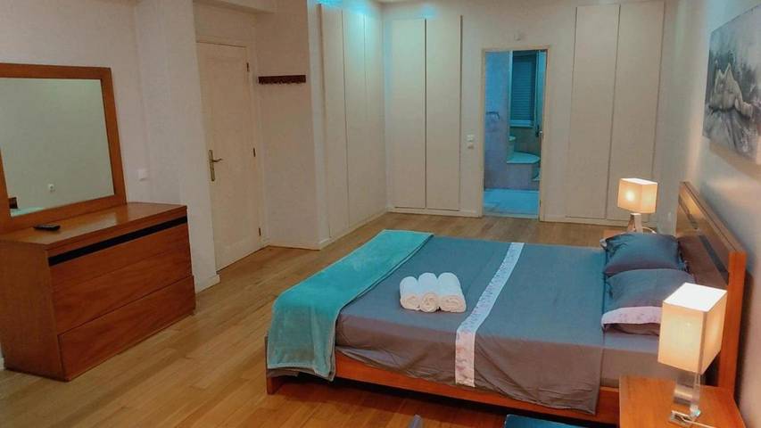 Gîte pour 2 personnes, avec terrasse ainsi que piscine et vue dans Rio Tinto - 2