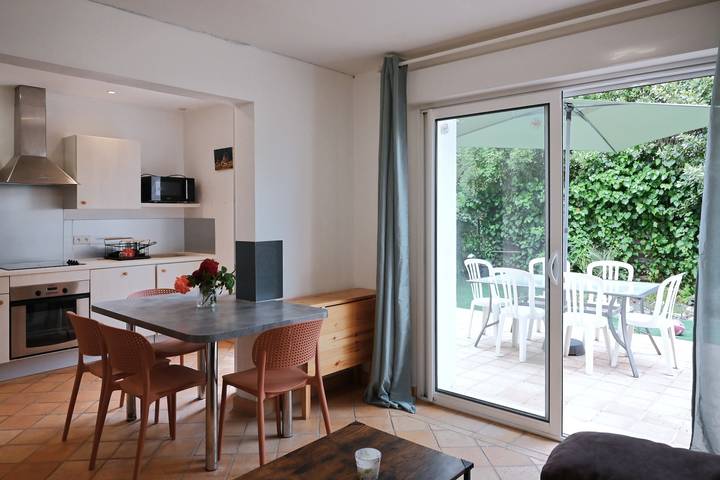 Holiday rental for 6 people, with Balcony and Terrace as well as Garden in Royan