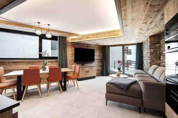 Chambre d’hôte pour 8 personnes, avec vue et jardin, animaux acceptés à Tignes - 2