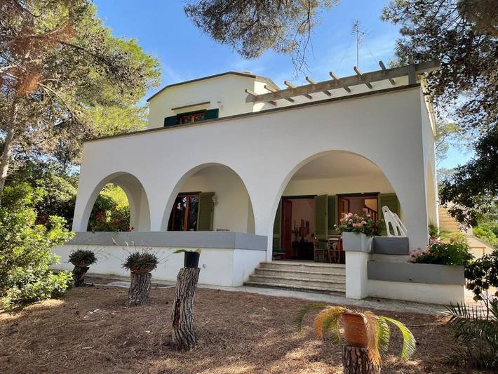 Casa vacanza per 6 persone, con giardino e panorama, con animali domestici a Torre Specchia Ruggeri