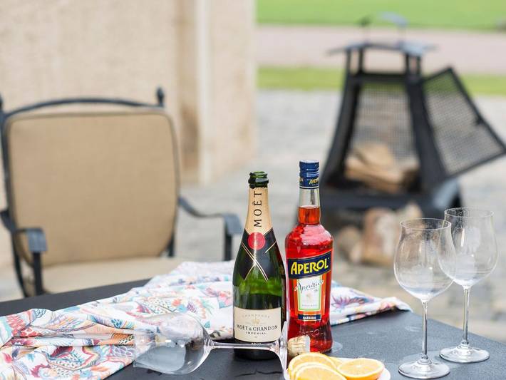 Ganze Ferienwohnung, Halla  Re-04 - Die Remise Halla Re-04 – ländliche Luxusferienwohnung mit Terrasse auf Usedom in Stolpe auf Usedom, Usedom
