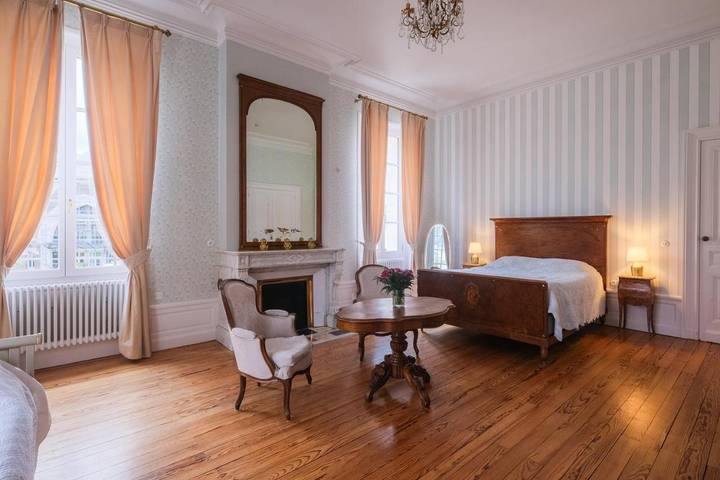 Chambre d’hôte pour 3 personnes, avec vue sur le lac et jardin ainsi que piscine et vue, animaux acceptés à Linxe - 2