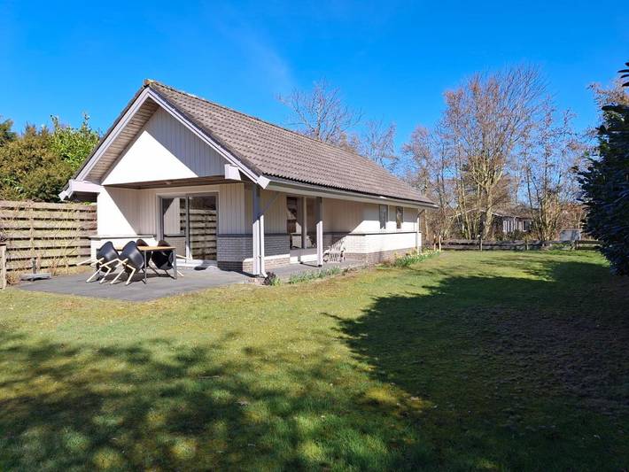 Vakantiehuis voor 4 personen, met Terras en Tuin op Terschelling