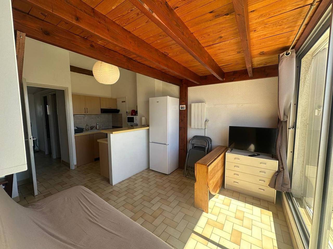 Bright t2 apartment near the beach with parking in Valras-Plage, Costa mediterránea (Francia)