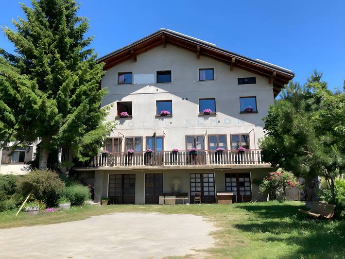 Hel lejlighed, Becca D'Aver Apartment with Mountain View, Shared Garden, and Wi-Fi in Semon (Saint-Denis), Saint Denis (Italien)
