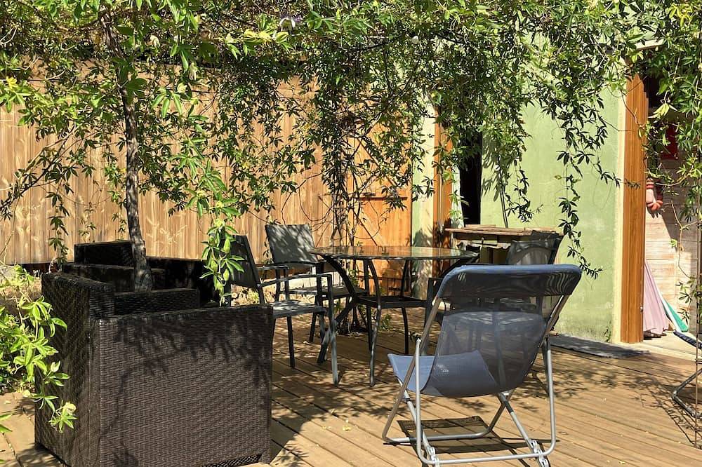 Maisonette nel cuore della macchia e a 300 metri dalla spiaggia in Abbartello, Olmeto