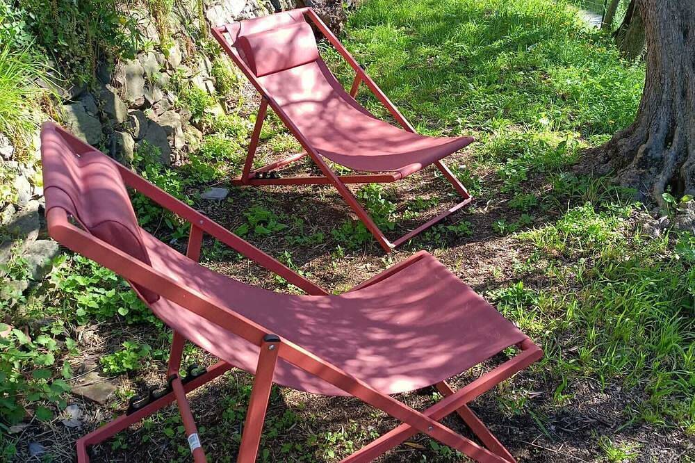 Entire apartment, Apartment with heated pool inside, 10 min from the sea, Pet Friendly in Savona, Riviera di Ponente