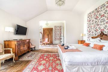 Cottage pour 2 personnes, avec jacuzzi ainsi que jardin et piscine à Bouchemaine
