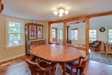 Vacation House for 6 Guests in Ludlow, Okemo Mountain, Picture 4