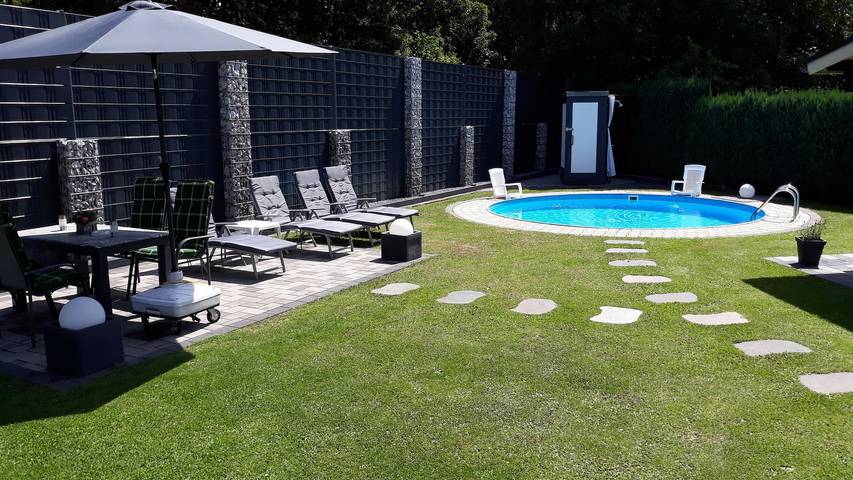 Ferienwohnung für 4 Personen, mit Terrasse und Garten sowie Sauna in Lahntal-Westerwald