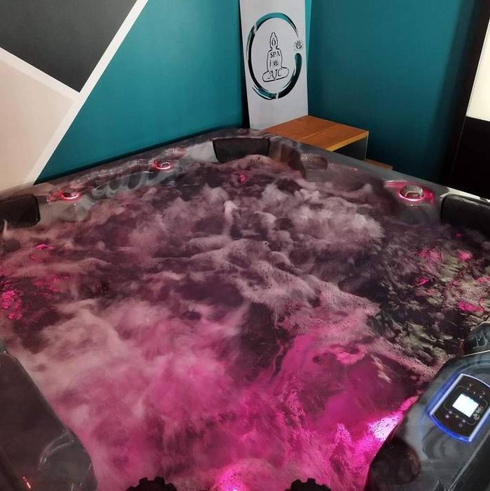 Gîte pour 2 personnes, avec Jacuzzi et Terrasse à Saulzoir
