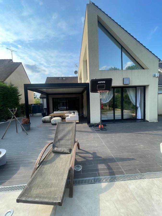 Villa pour 8 personnes, avec vue ainsi que jardin et piscine dans Essonne - 4