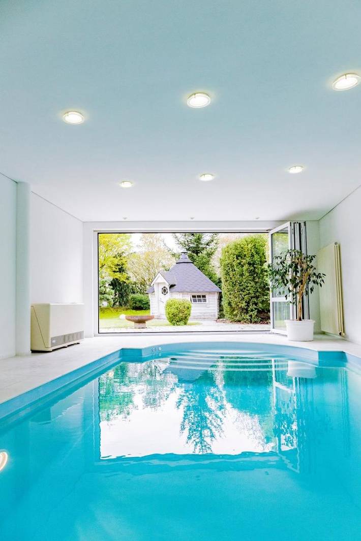 Ferienwohnung für 4 Personen, mit Terrasse und Garten sowie Pool und Sauna in Weil am Rhein