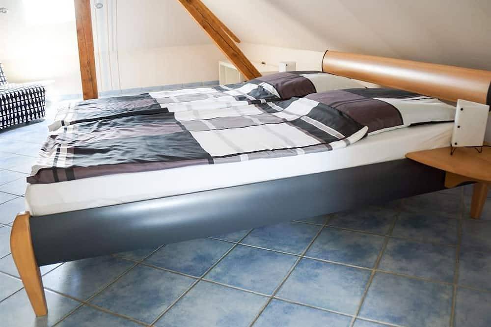 Ganze Wohnung, Ferienwohnung Steffens - Appartement/Fewo, Bad, Wc, 1 Schlafraum in Kastellaun, Hunsrück